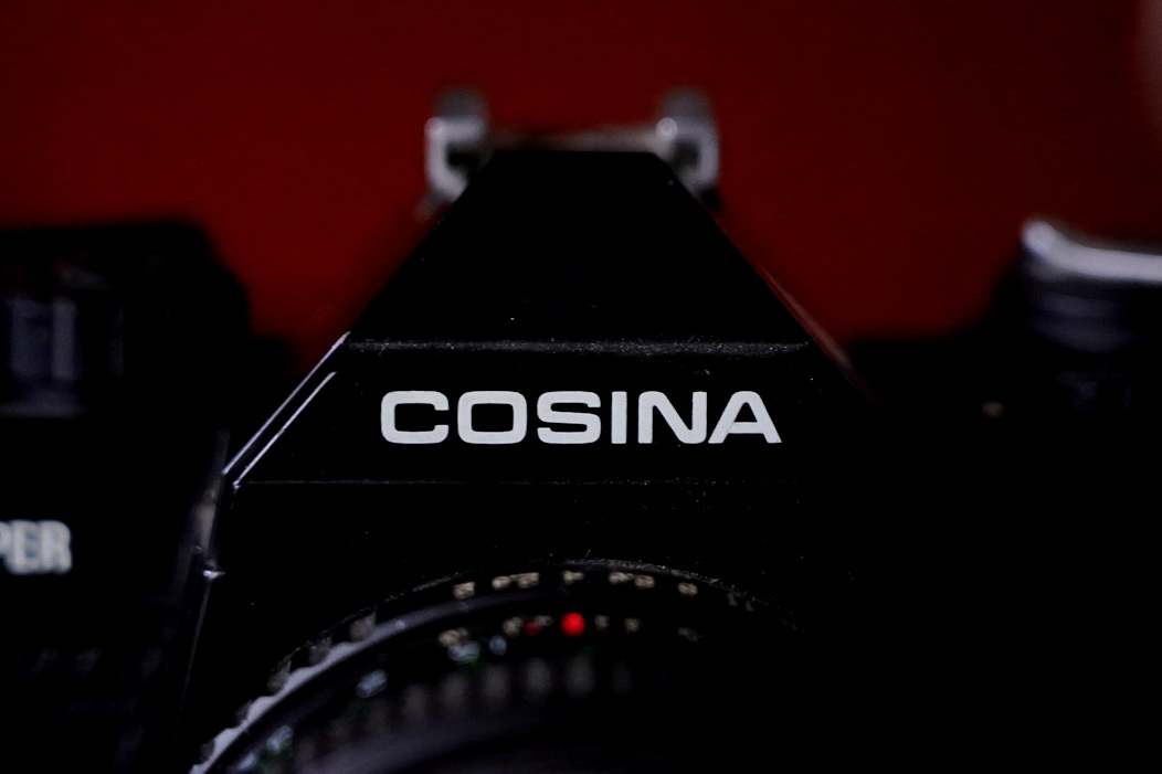 理光有几款50mm镜头,廉价的相机