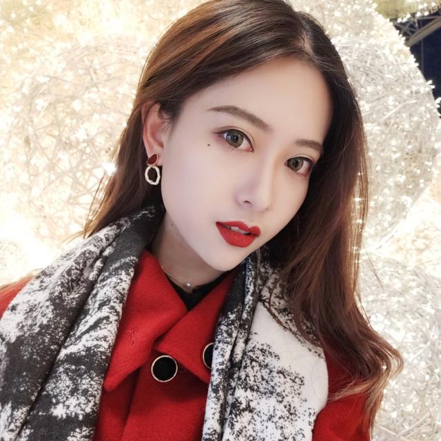 推荐一款实用又好用的口红,什么大牌口红好用显白又持久