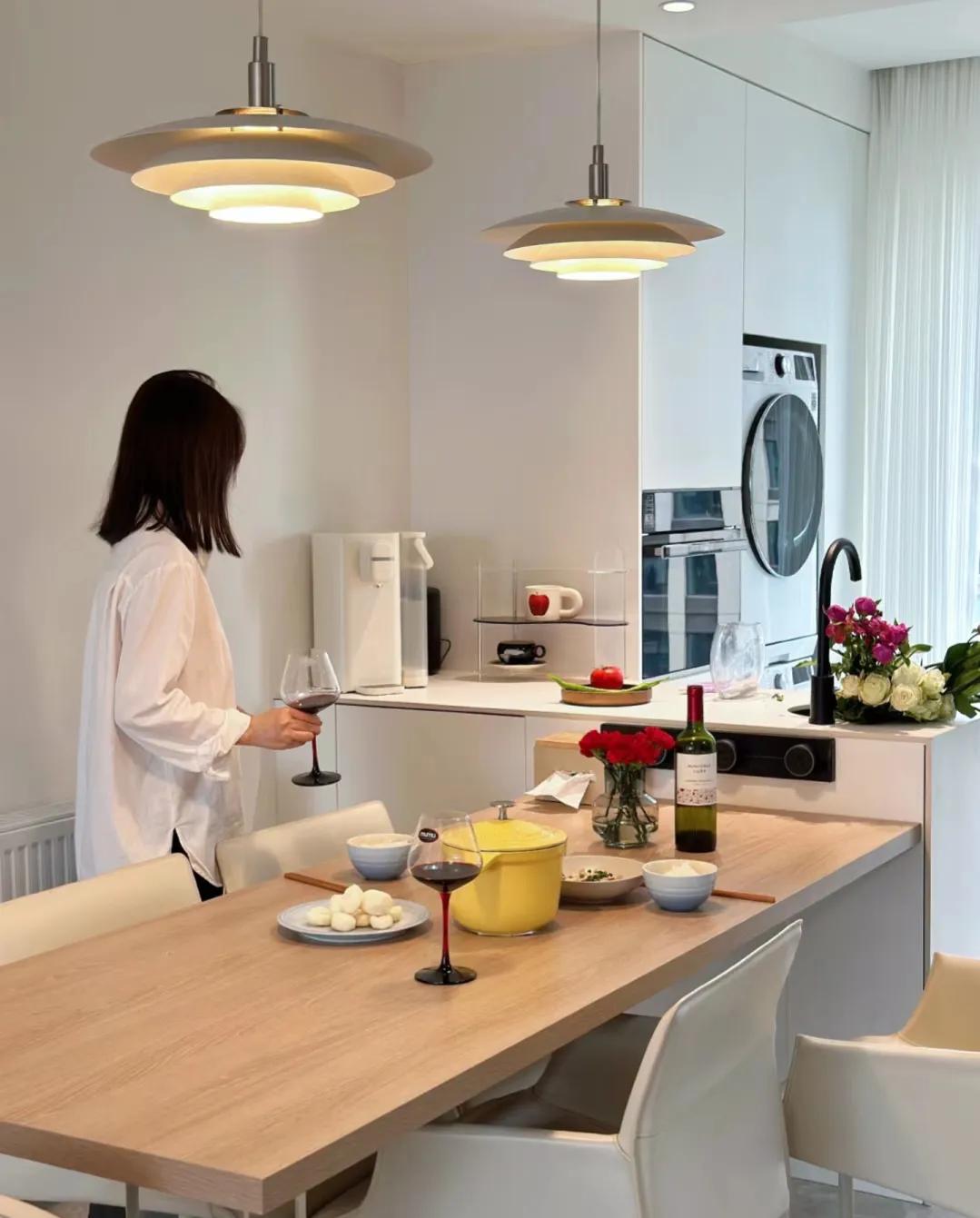 138骞宠璁′笉淇楁皵,缇庡コ鏅掕嚜瀹剁殑璞畢瑁呬慨