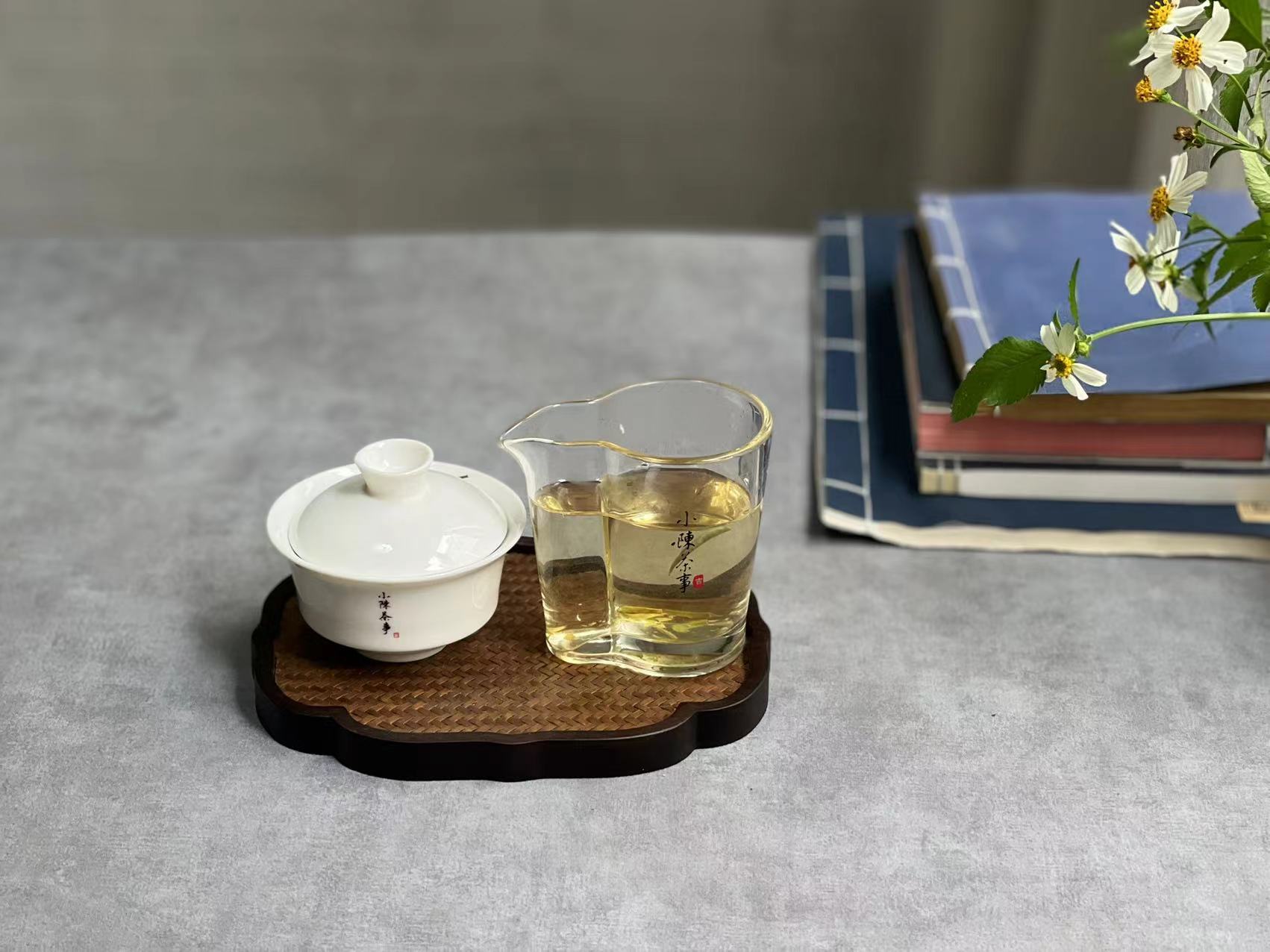 盖碗泡茶防烫小技巧,正确使用盖碗泡茶的方法