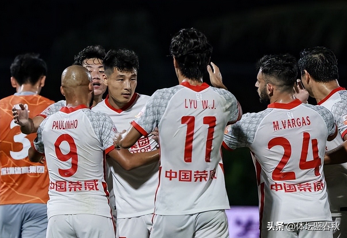 中超泰山队逆转国安,中超泰山三连胜领跑积分榜