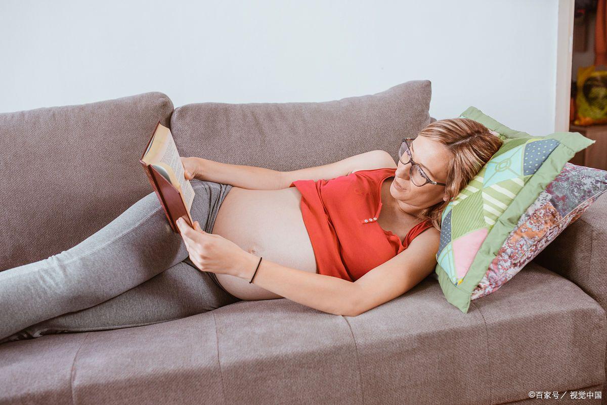 婆婆忙游山玩水，儿媳剖腹产自己坐月子，5年后中风儿媳：没义务