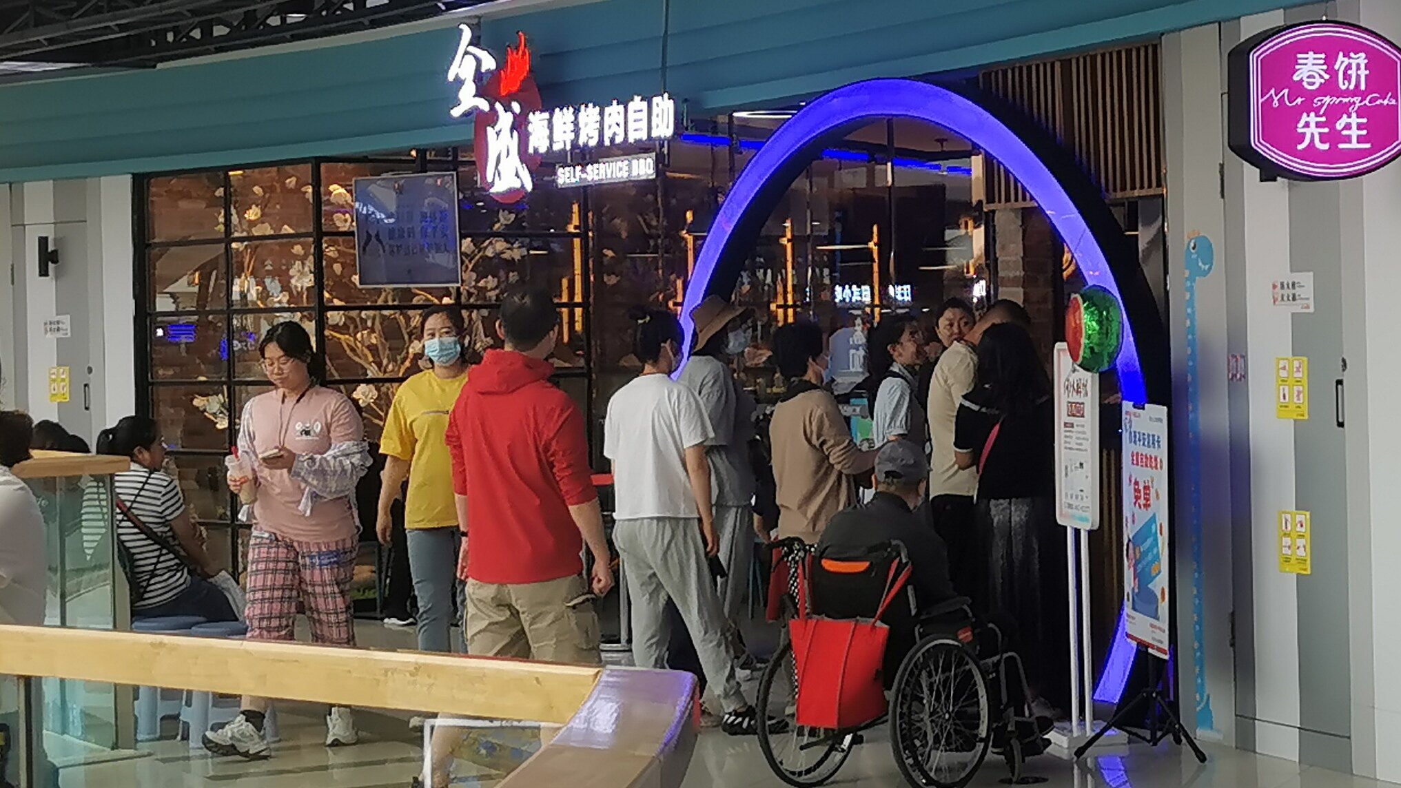 客流销售额“双提升”！端午节商场重拾火爆场面