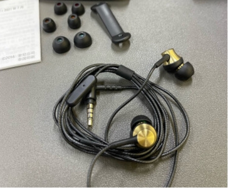 有线耳机什么牌子音质好,有线耳机什么牌子的音质好