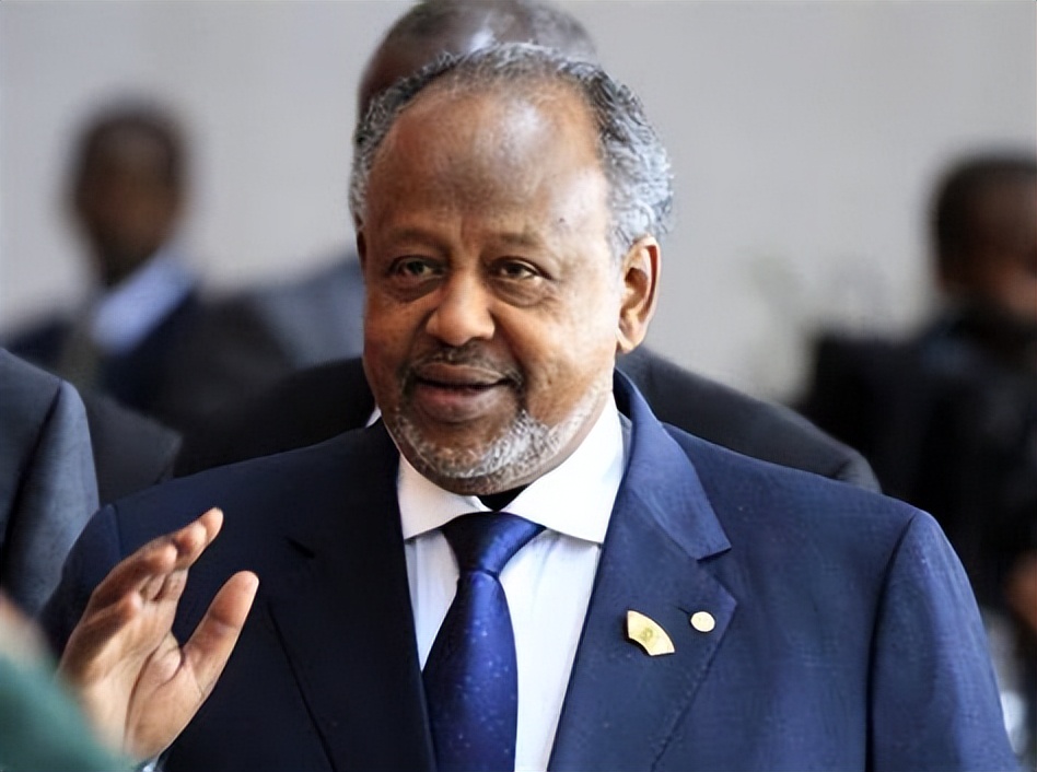 非洲穷国吉布提，在中国帮助下三年摘掉穷帽子，为报恩送中方大礼