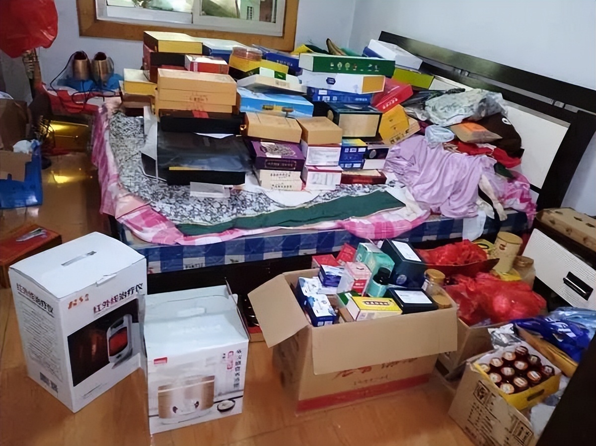 网瘾老人，被直播间“好大儿”精准收割