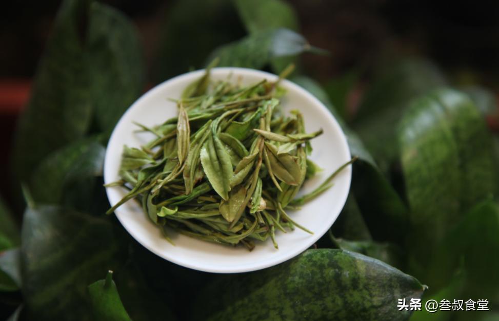 茶叶是红茶好喝还是绿茶好喝一点,冬天喝红茶还是绿茶白茶