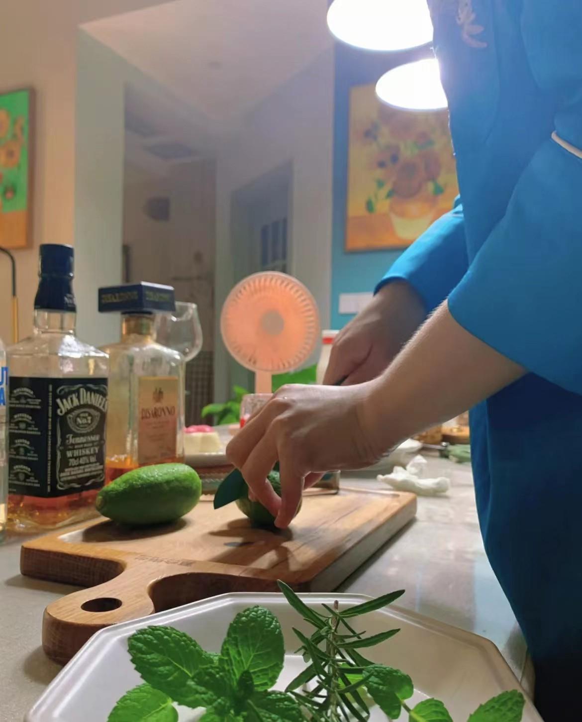 95后的男人独居生活,95后男生房子