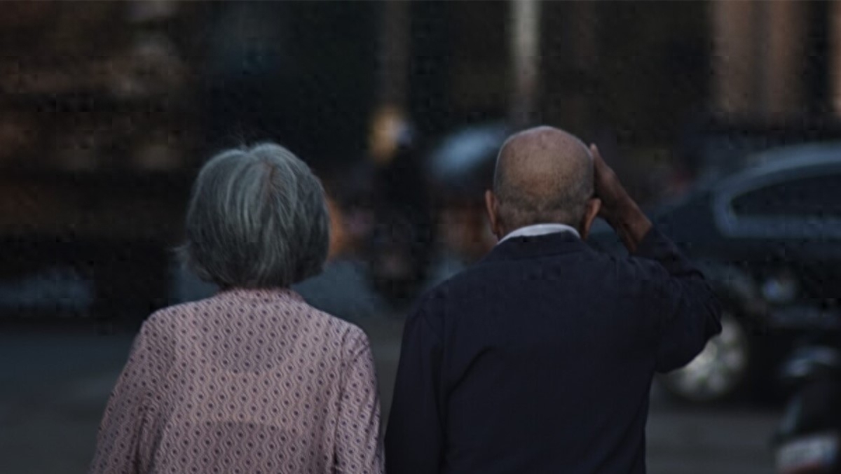 富婆爱上小20岁小鲜肉完整版,富婆迷恋小14岁帅哥