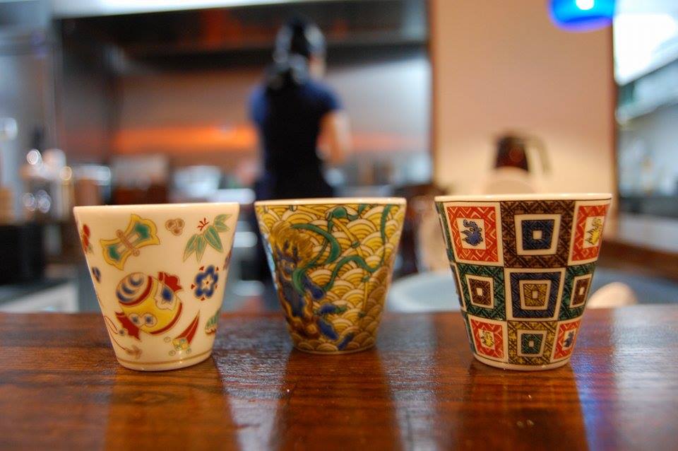 一个人的餐馆：12个座位、25平米、每天一个菜品，月销120万日元