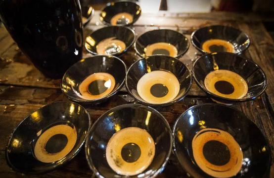 去山东旅游必点的8道名菜,去山东品酒