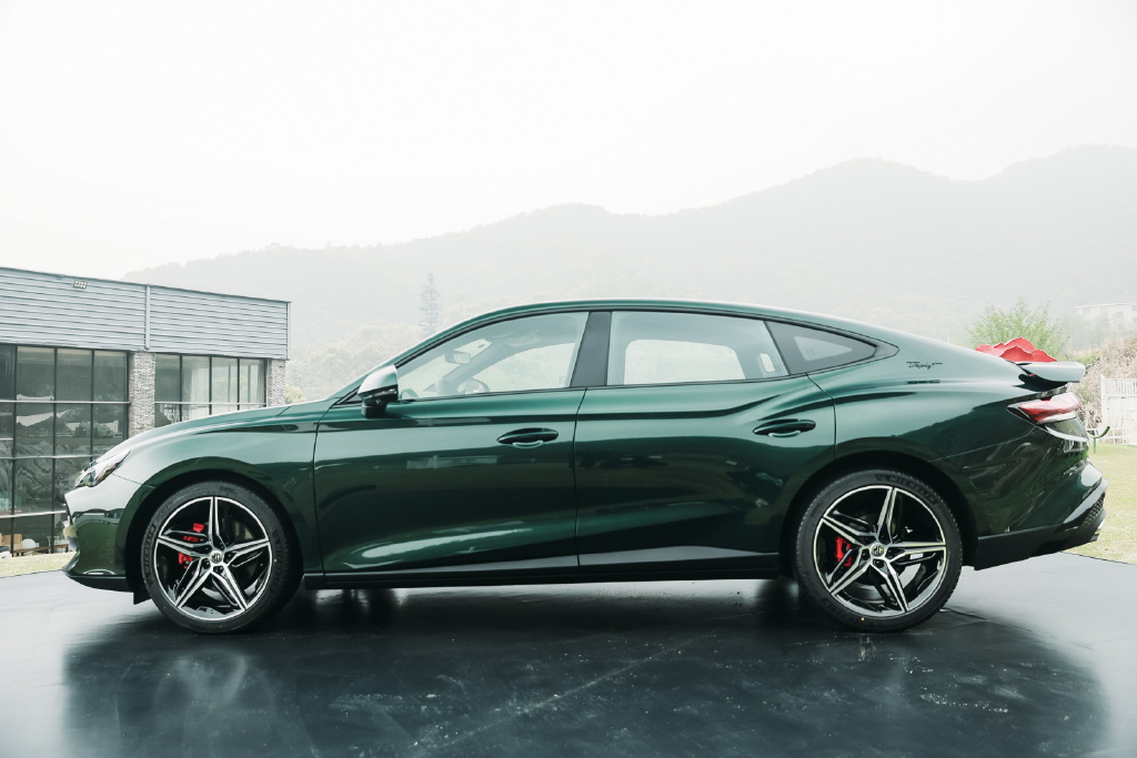 上汽名爵MG7今日上市 (上汽名爵mg7开始预售)