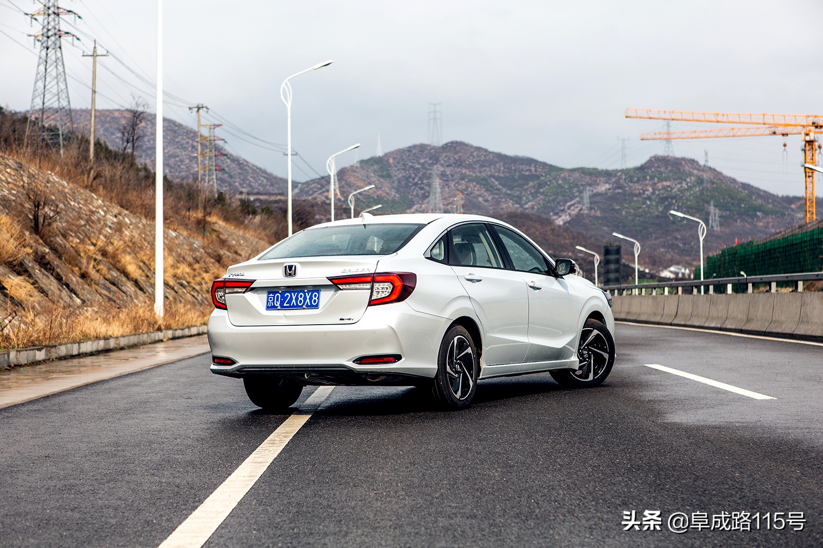 百公里3.4L车机更智能优惠1.5万的凌派锐·混动值不值得买