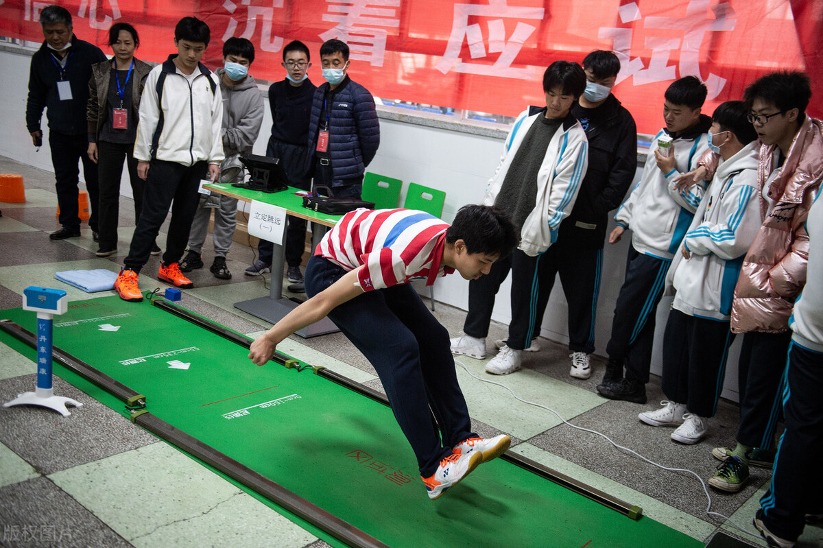 高考体育我们来了,高考来了你准备选清华还是北大