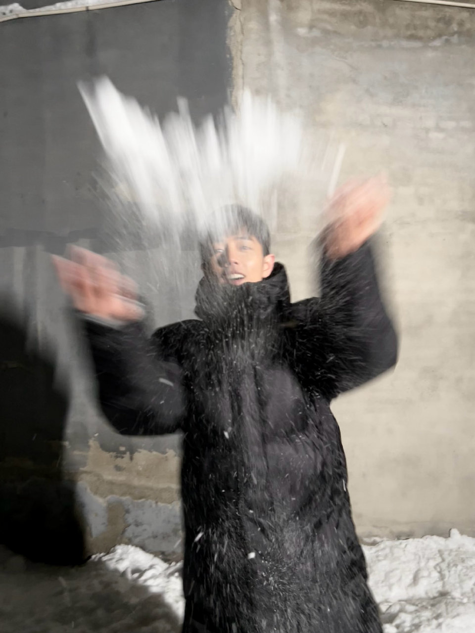 肖战更新照片,肖战新动态接受采访