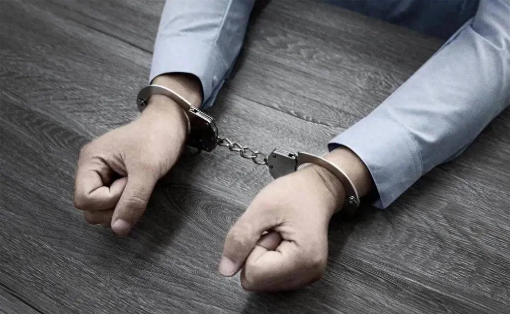 东营被救助女生被采访的视频,女子海边救人被调侃视频