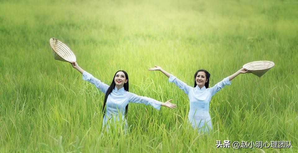 初中成绩退步家长该怎么沟通,孩子上学哭了一个月怎么办