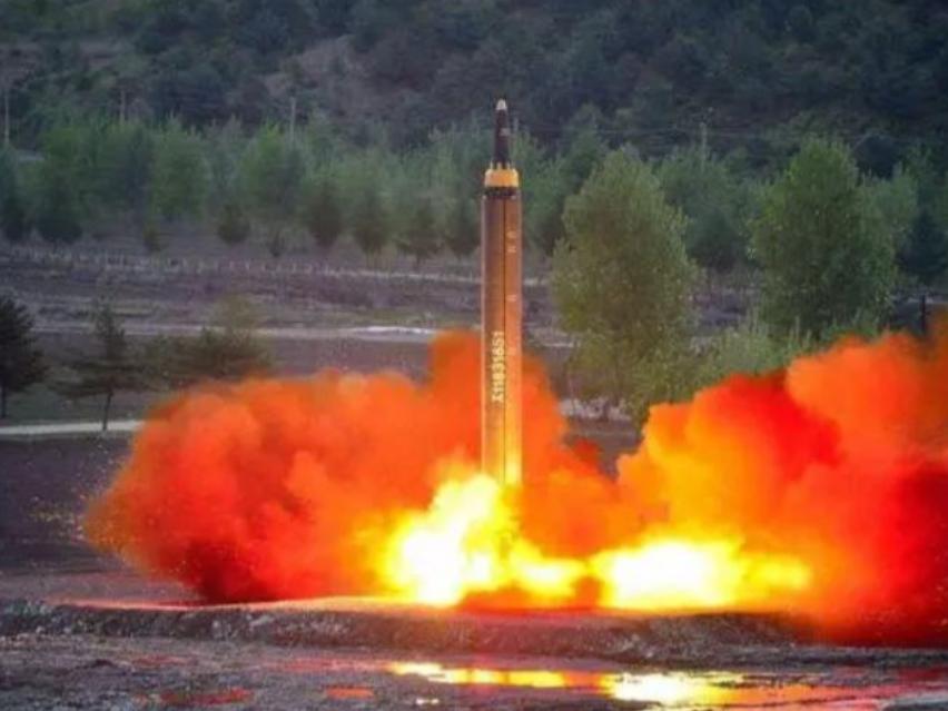 美威胁终结朝鲜政权后，朝方点名警告拜登，中方：不许半岛生战火