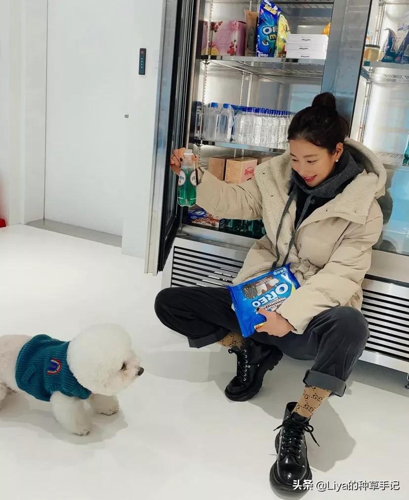 马丁靴配什么裤子好看女,卡其色马丁靴搭配裤子男