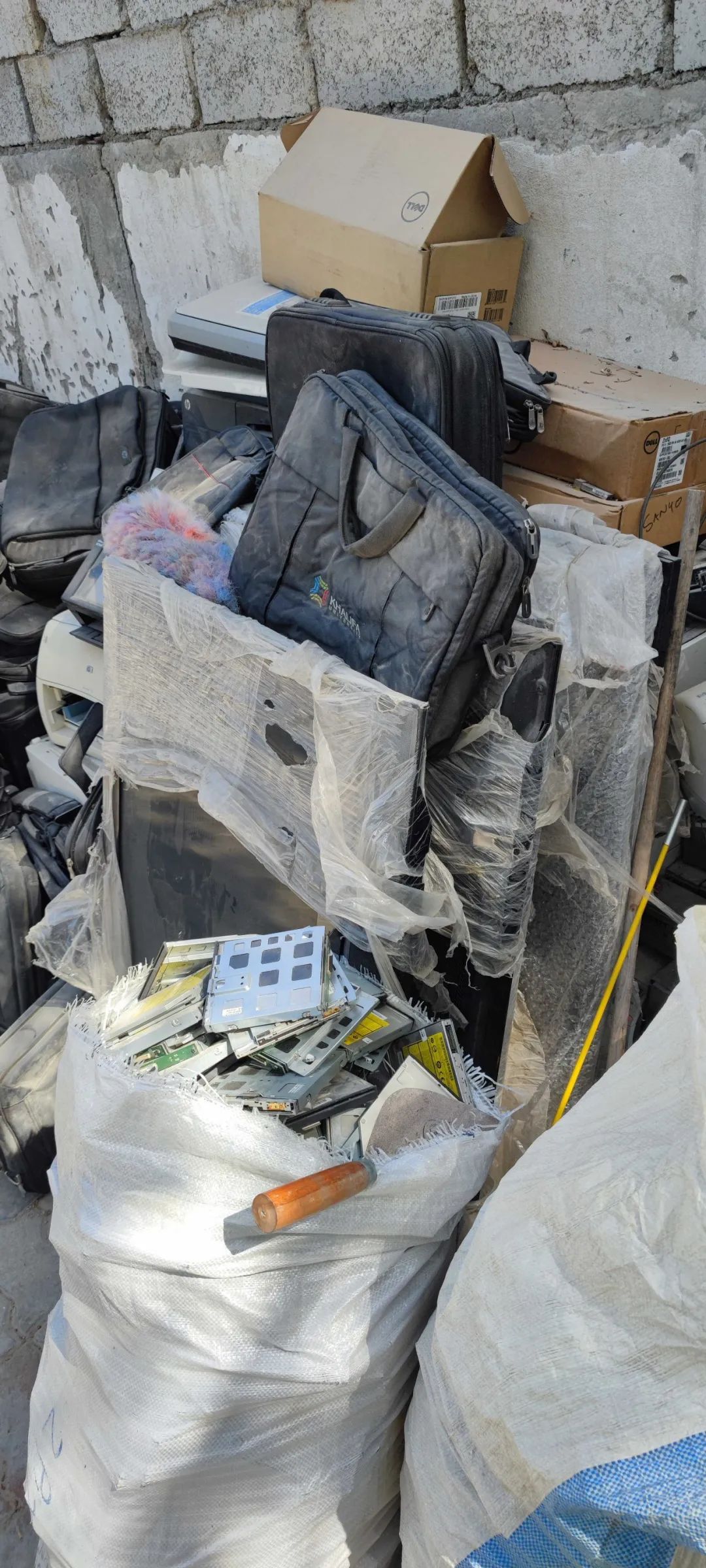 迪拜的富人区捡垃圾,迪拜可以捡垃圾吗