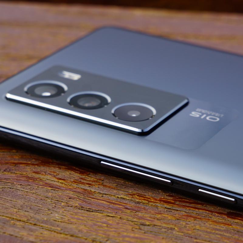 游戏拍照两不误的iqoo手机1500以内,iqooneo5快充