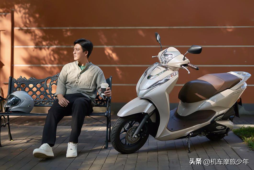 豪爵uhr150,本田125ncr对比豪爵uhr150