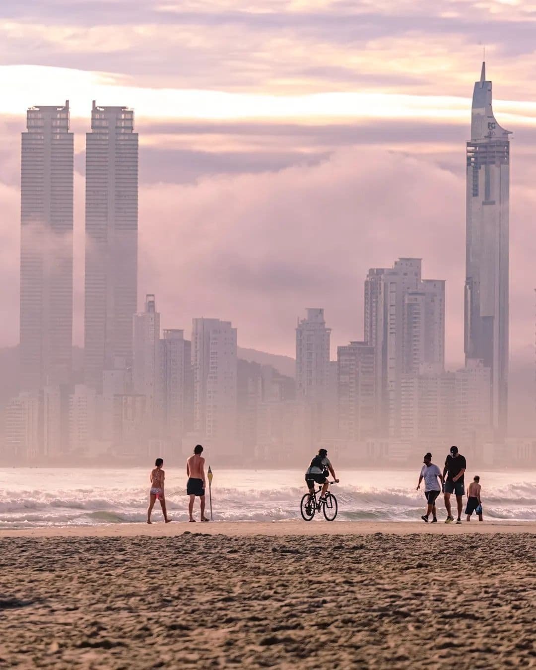 全球在建中的高楼,世界建造人数最多的建筑