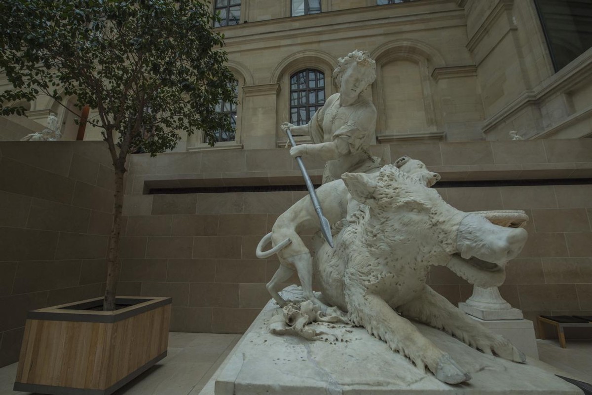 耶稣的十字架另有含义，未着寸缕的雕塑蕴含神力，希腊雕塑不简单