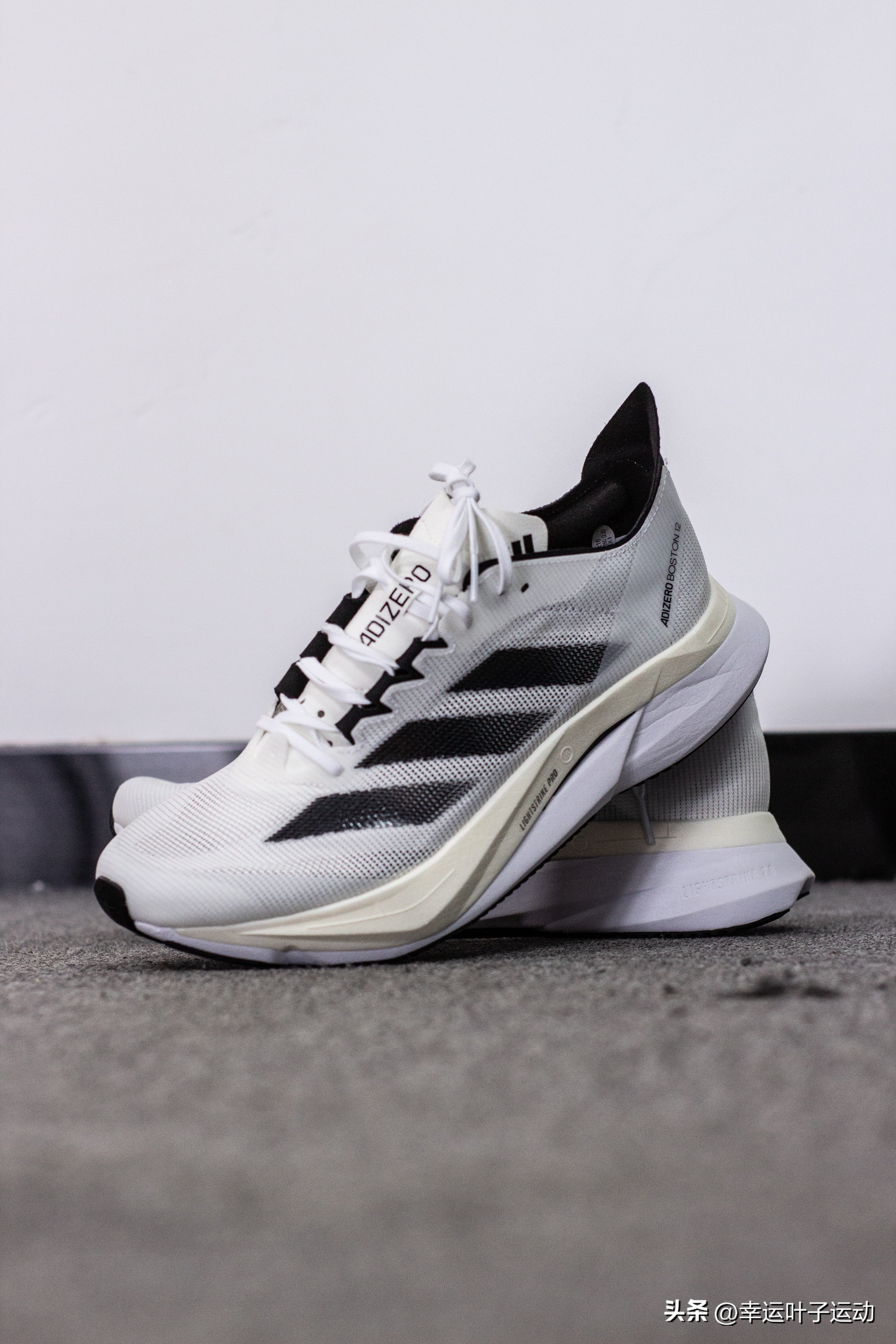 阿迪达斯跑鞋波士顿12价格,波士顿12和pro3