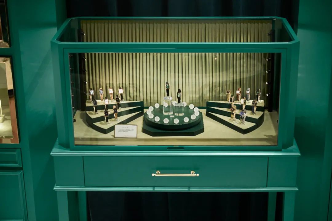 lolarose小绿表,英国进口lolarose欧美腕表