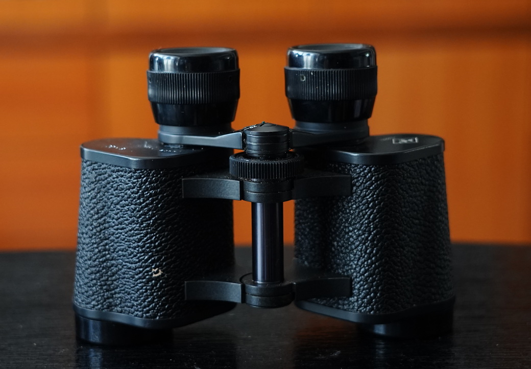 战争时期的老式军用望远镜,战争年代的18倍望远镜