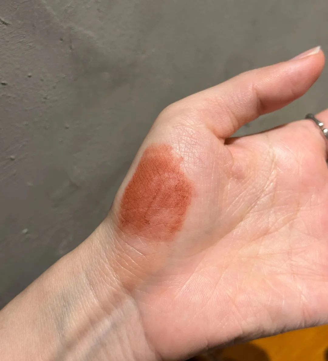 年度爱用彩妆推荐网红爆款,遮瑕力超好的彩妆平价