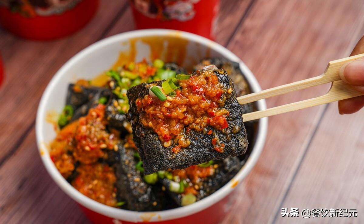 那些尝一口就忘不掉的特色小吃,几十种本土小吃让你一次吃个够