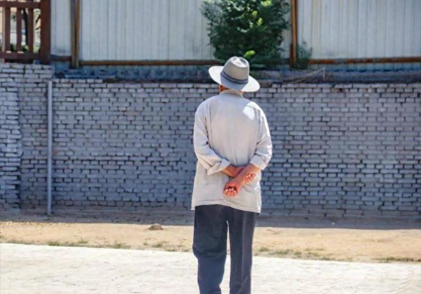 警察抓失足妇女的概率,嫖娼抓获男性女性如何处罚