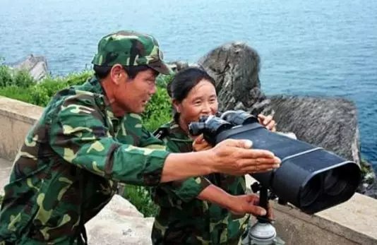 夫妻俩驻守黄海孤岛32年,江苏夫妻驻守黄海孤岛32年