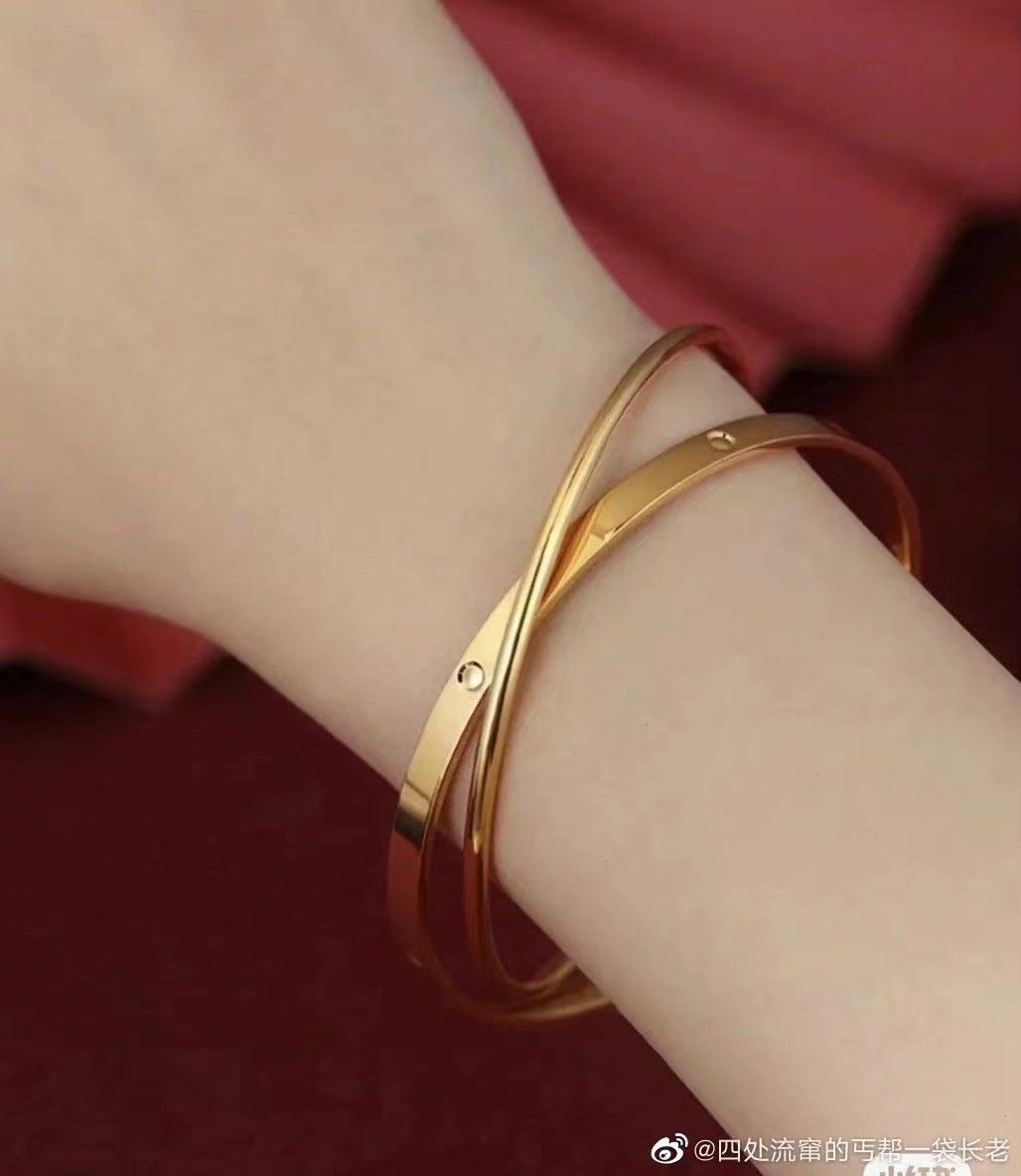 年轻人爱上黄金首饰,京东和唯品会哪个更靠谱买黄金