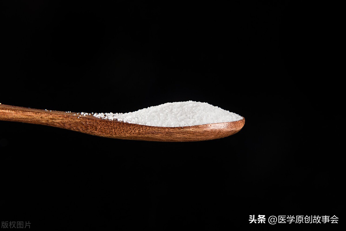 北大研究：盐一换，每年或可防40万人过早死亡，低钠盐是不是更好