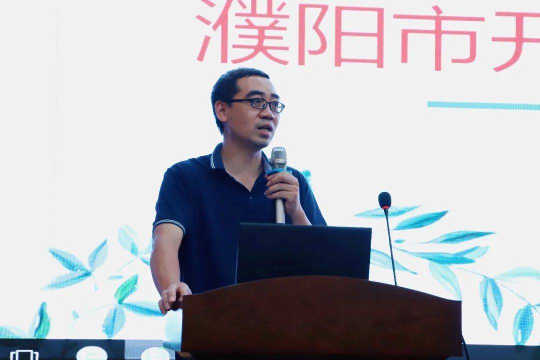 凝聚班级力量的班主任交流会,凝心聚力共同成长班主任会议