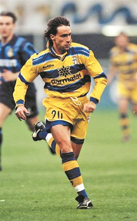 鼎盛时期的帕尔马阵容有多豪华,帕尔马首发以及替补