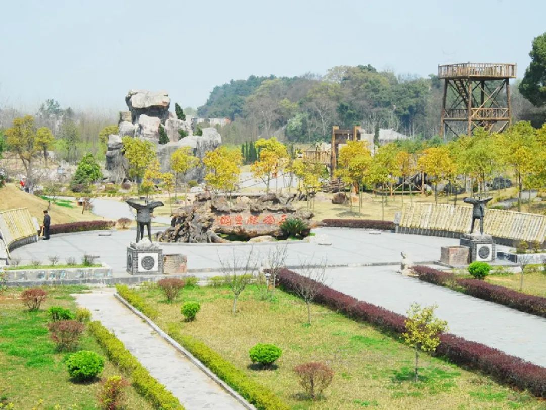 跨界“劈了叉”？三国赤壁景区母公司湖北嘉禾投资被执行超七千万