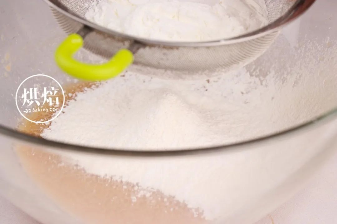 私房本季当家花旦芒果奶茶糯米蛋糕天衣无缝的搭配色香味俱全