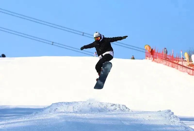 离乐山最近的滑雪场,乐山滑雪温泉