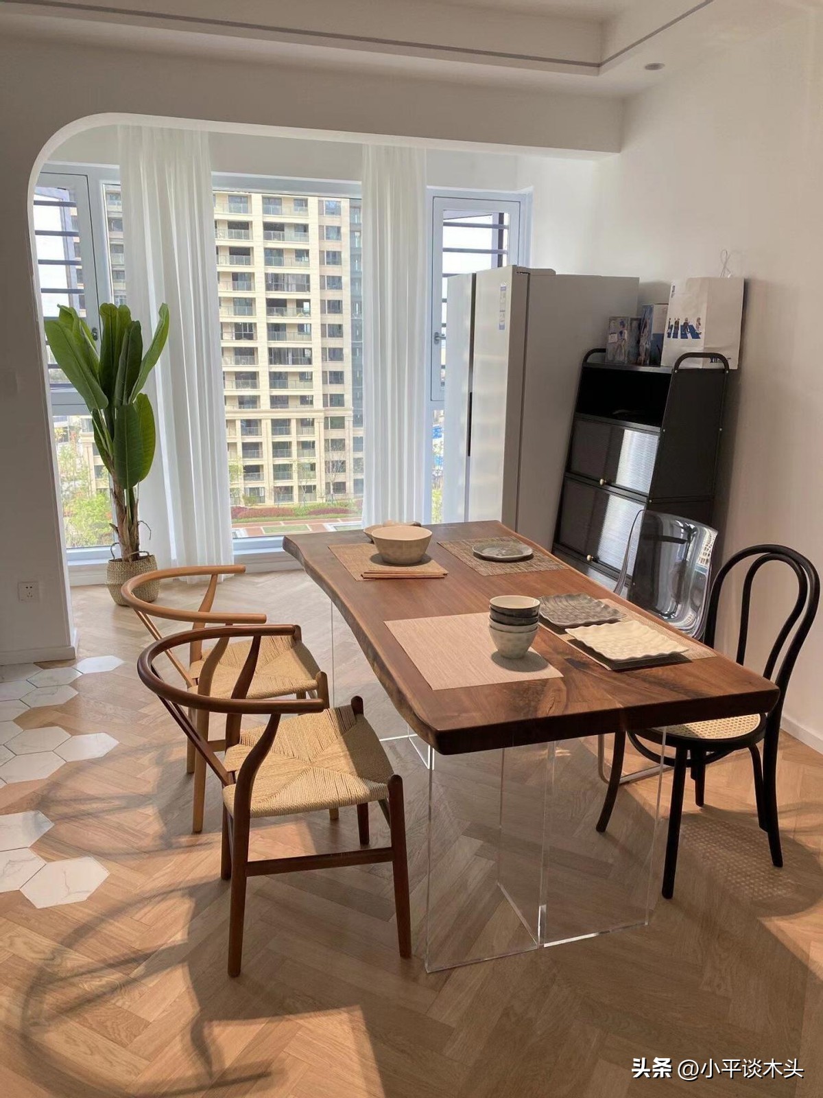 实木大板桌为什么有收藏价值,网上的实木大板桌为什么便宜