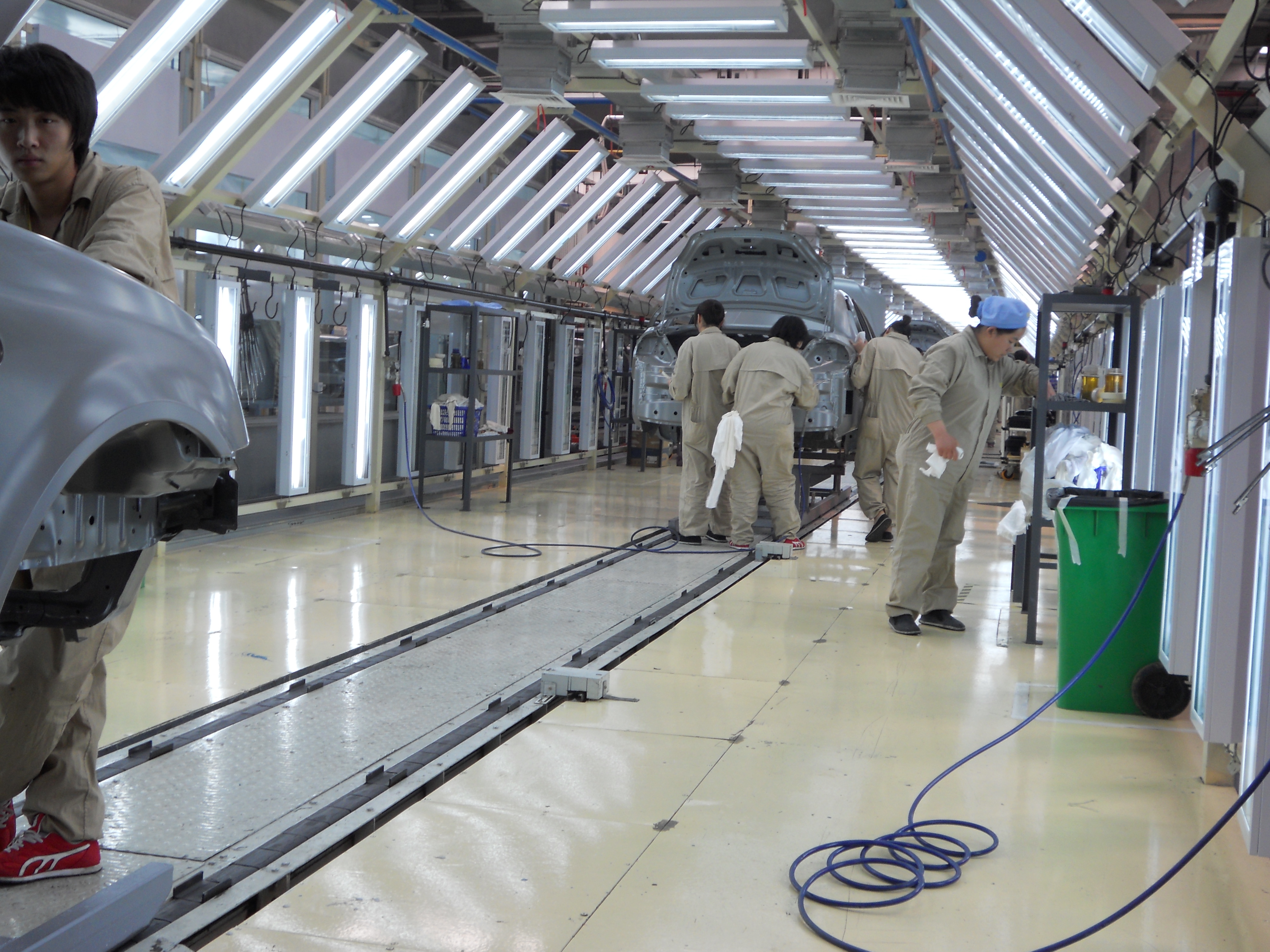 汽车生产地面输送线,汽车生产链式输送系统