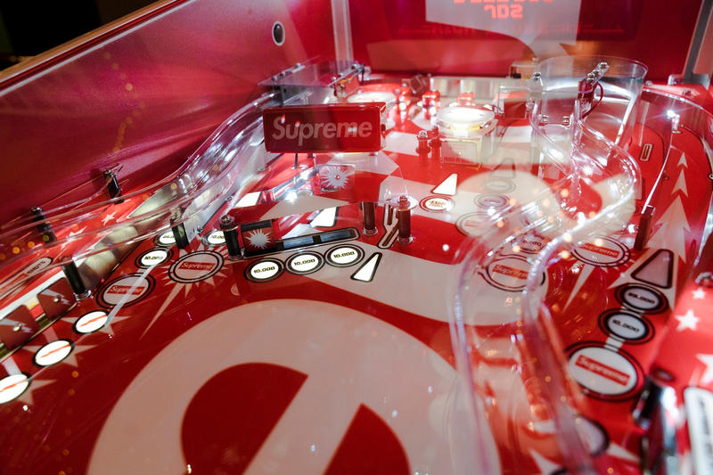 supreme新款服装,supreme美国穿搭