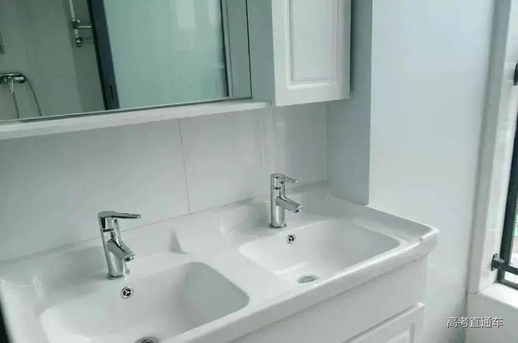 盘点那些环境极好大学宿舍,国内四大豪华大学宿舍