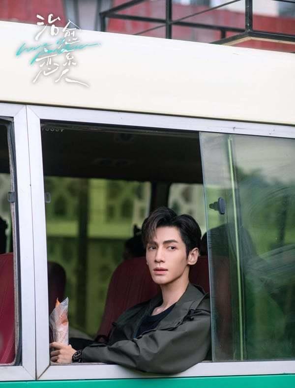 《罕病少女》：外科医生因爱成痴，逆袭治愈系恋人