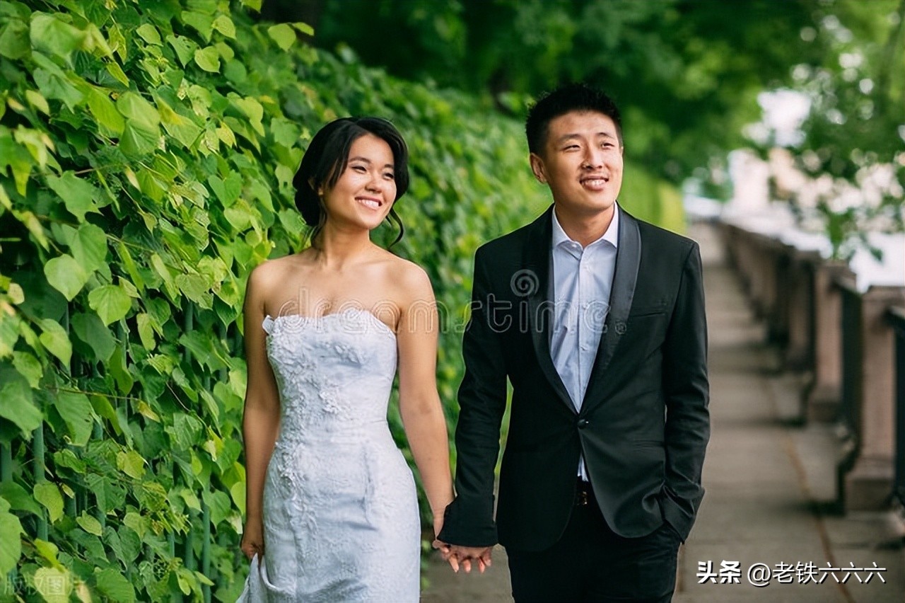 二婚离婚时需要带哪些证件,二婚离婚要带哪些证件呢