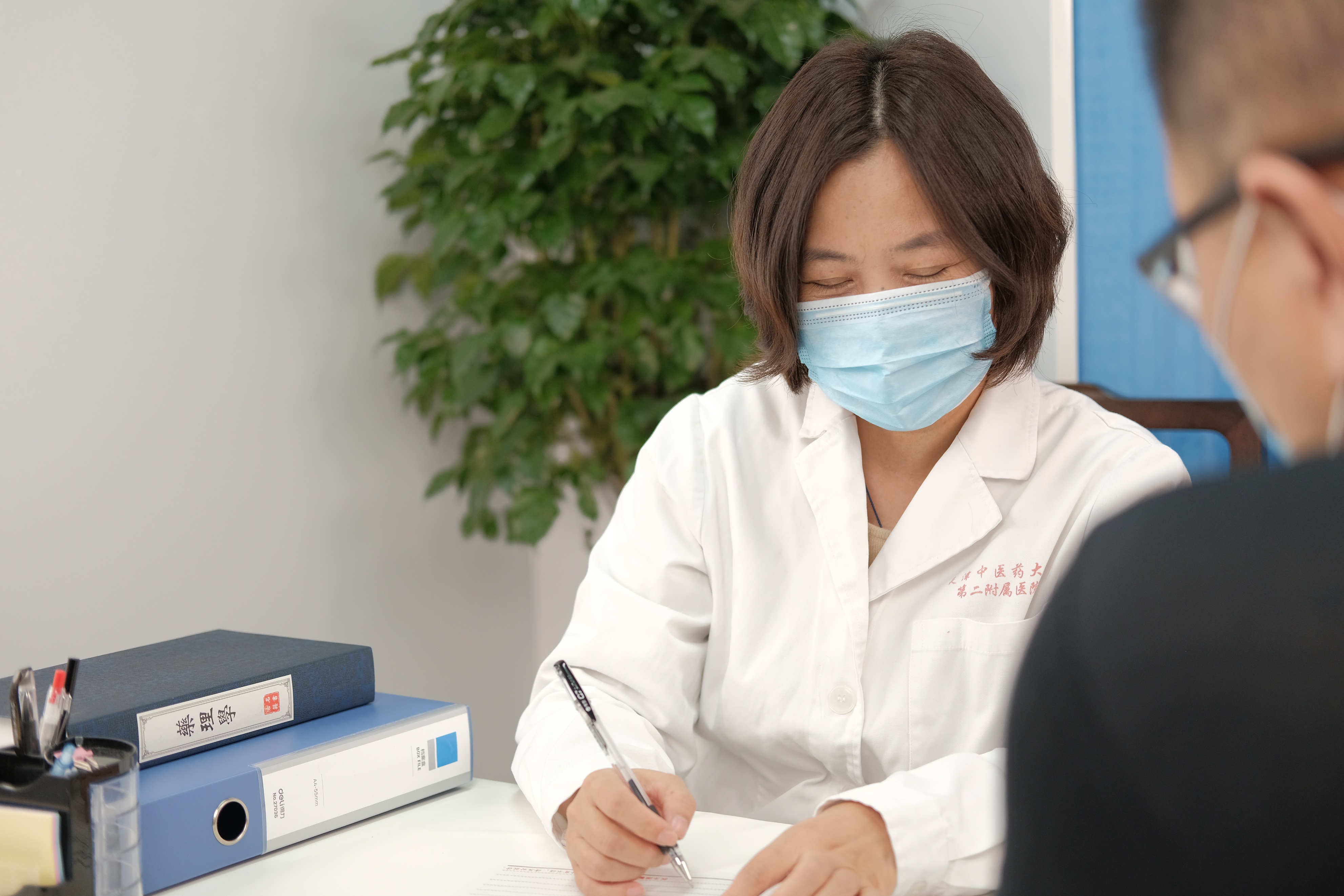 中医是否有治疗肠癌的药方,中医肠癌专家魏志军