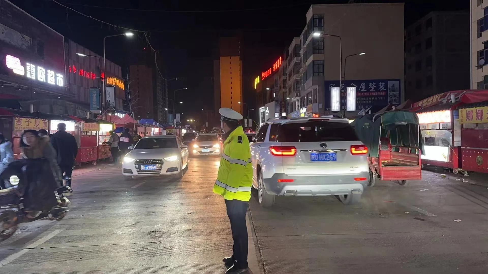 公安春节不打烊民警在岗保平安,县交警圆满完成春节安保任务